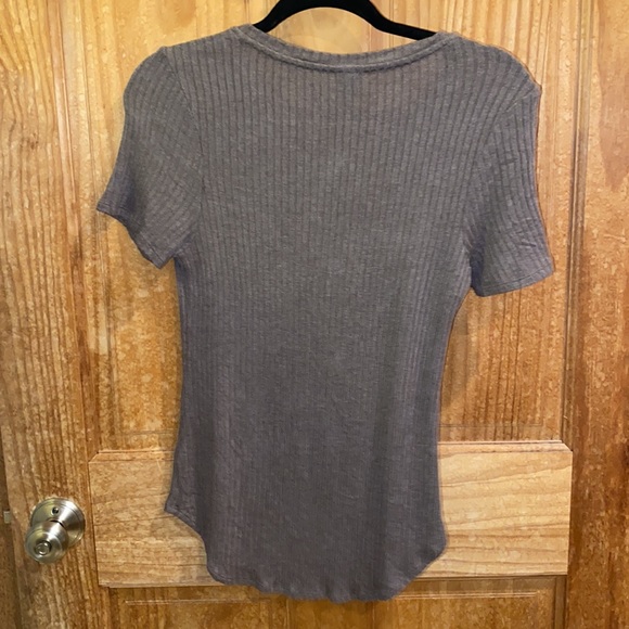Short Sleeve Top - Picture 5 of 5